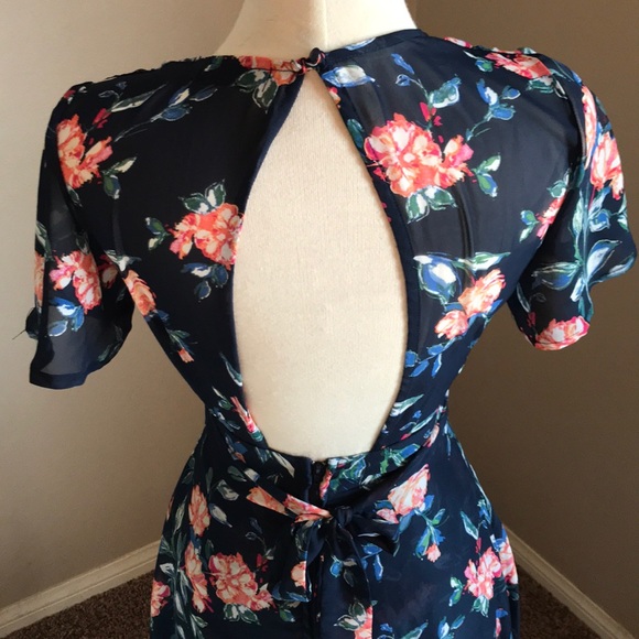 Floral jumpsuit - Picture 2 of 6